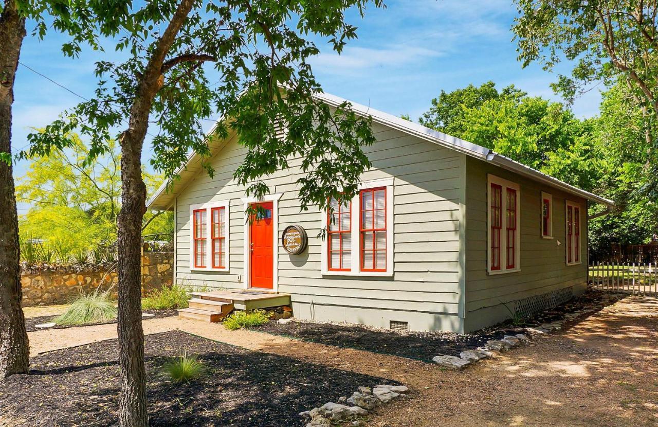 Bungalows On The Square- Unit 1 Wimberley Kültér fotó